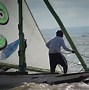 Perahu Layar Dapat Bergerak Di Laut Dengan Memanfaatkan